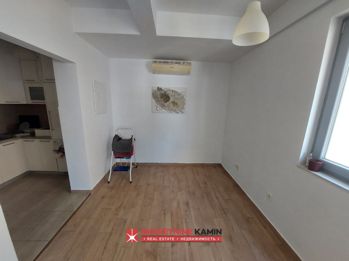 Jednosoban stan u super kvalitetnoj zgradi, Budva, Rozino